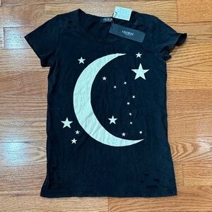 Growze Los Angeles Black distressed tee. Size M